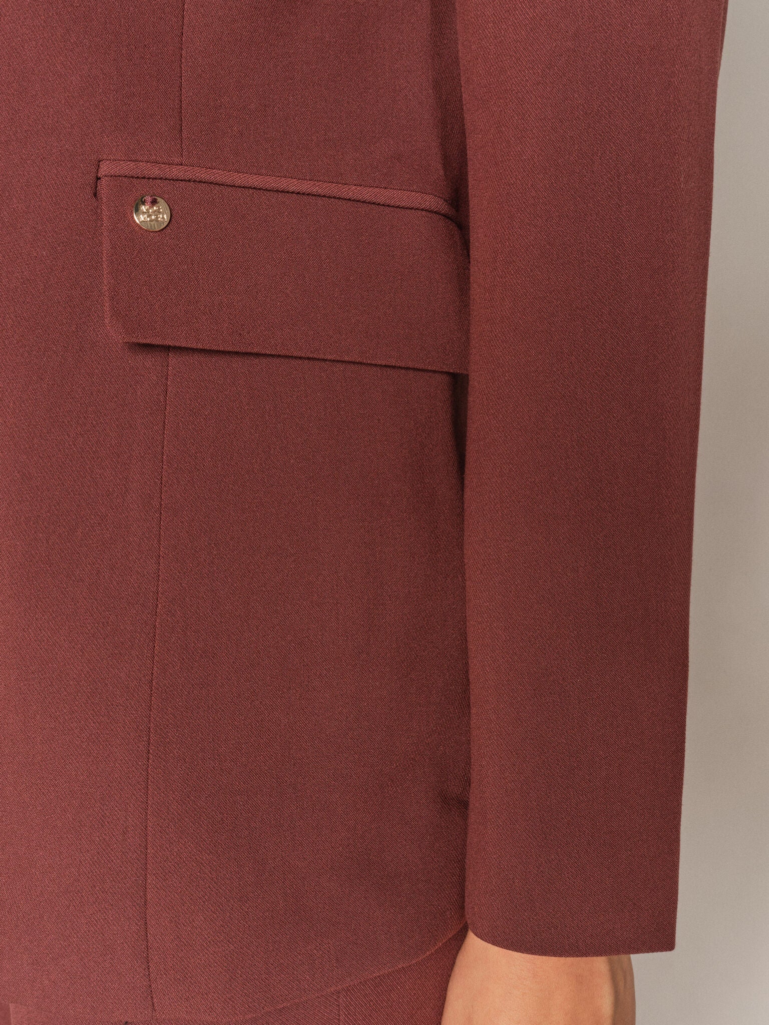 Modelshot / Rum Raisin / Detail